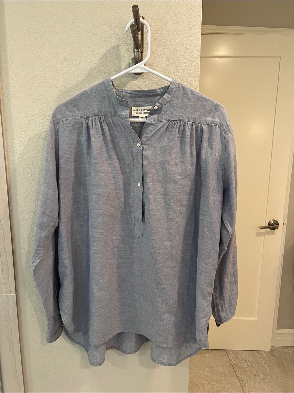 Nili Lotan Light Blue Cotton Button-Front Casual Shirt